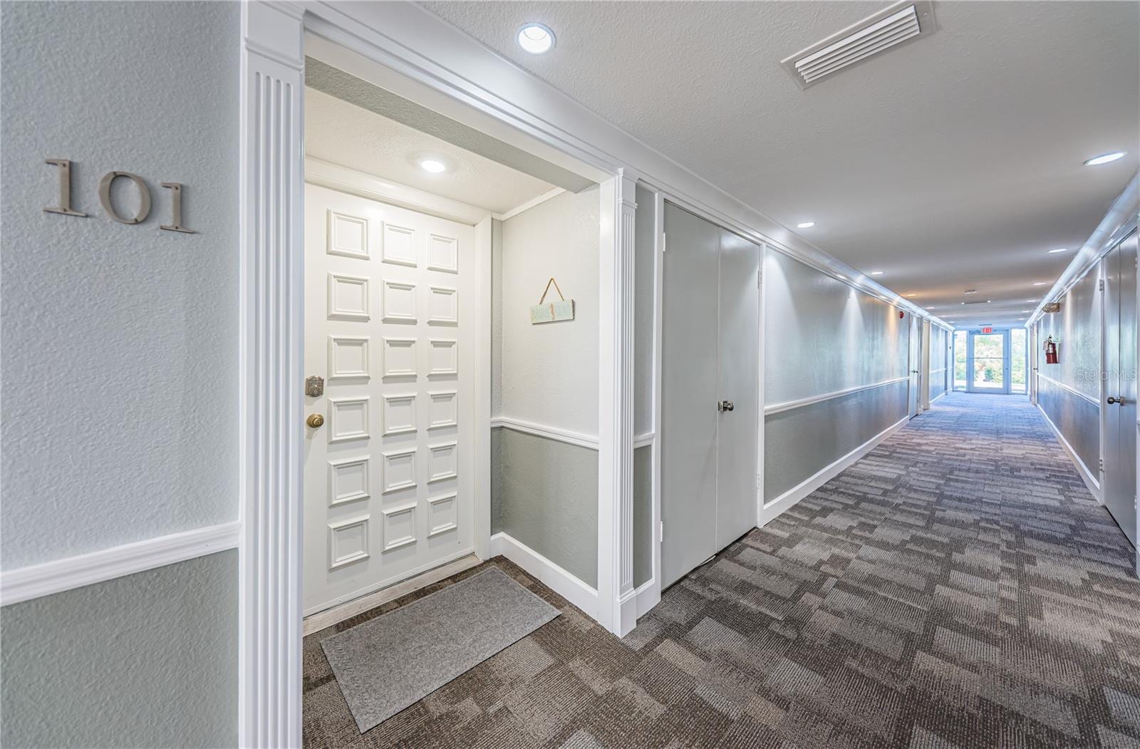 101 Mariner Dr #101 photo 5