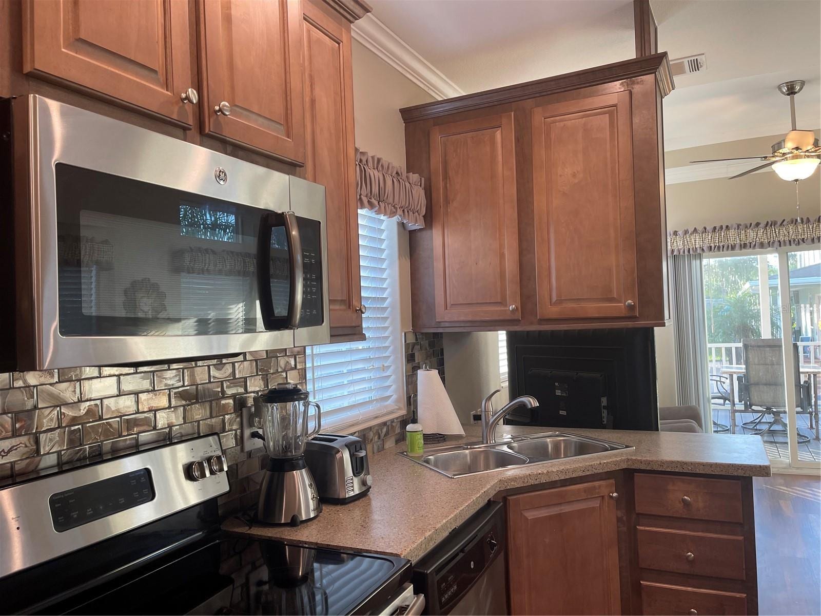 6942 Amanda Vista Cir photo 5