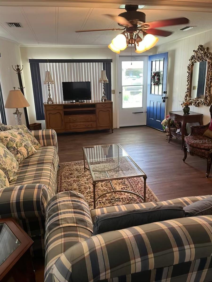 727 Forest Lake photo 2