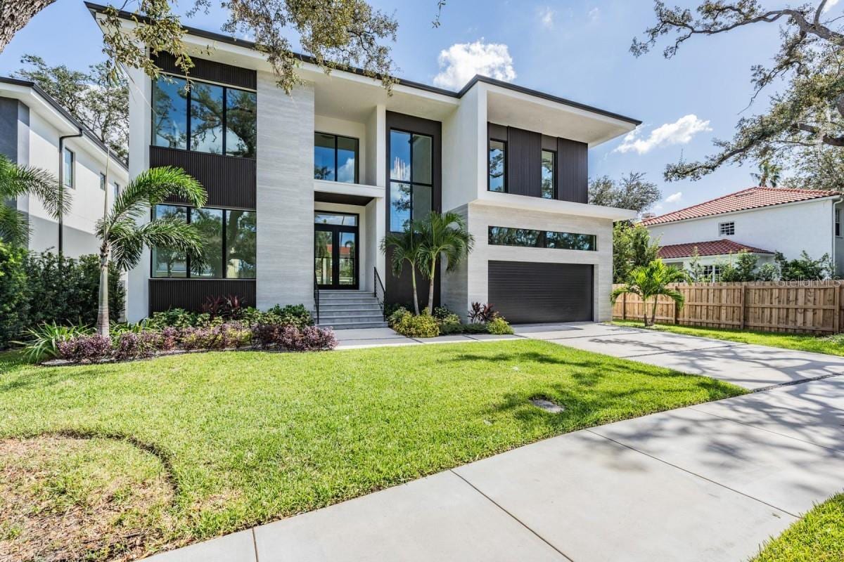 214 S Renellie Dr photo 4