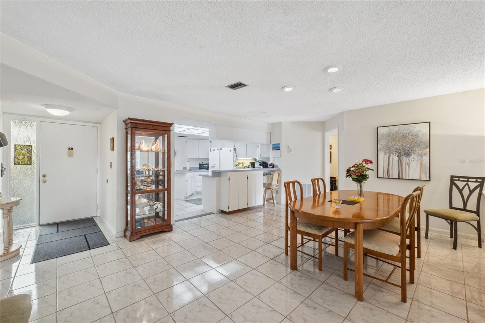 3942 Trophy Blvd photo 3