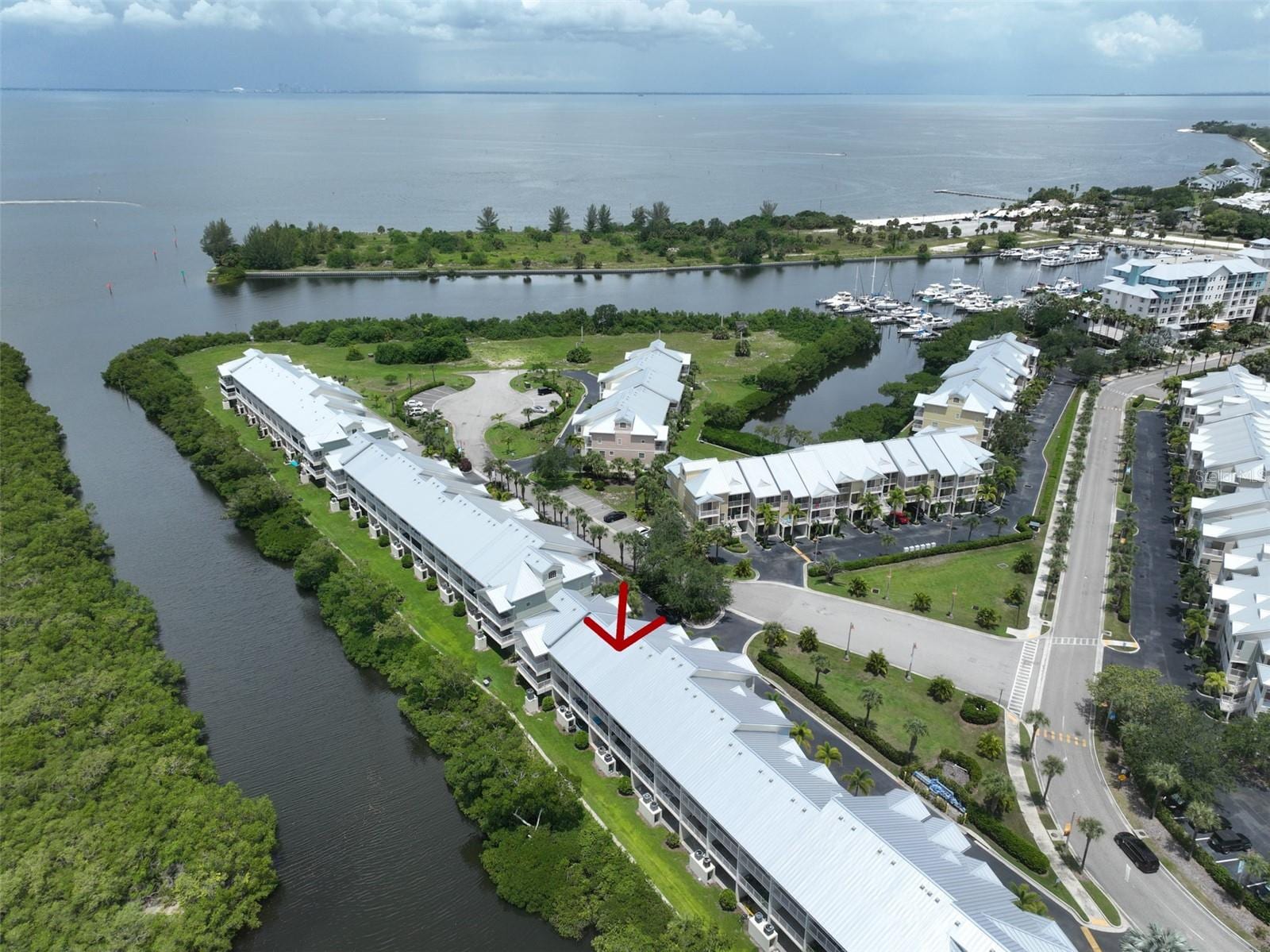 3226 Mangrove Point Dr photo 2