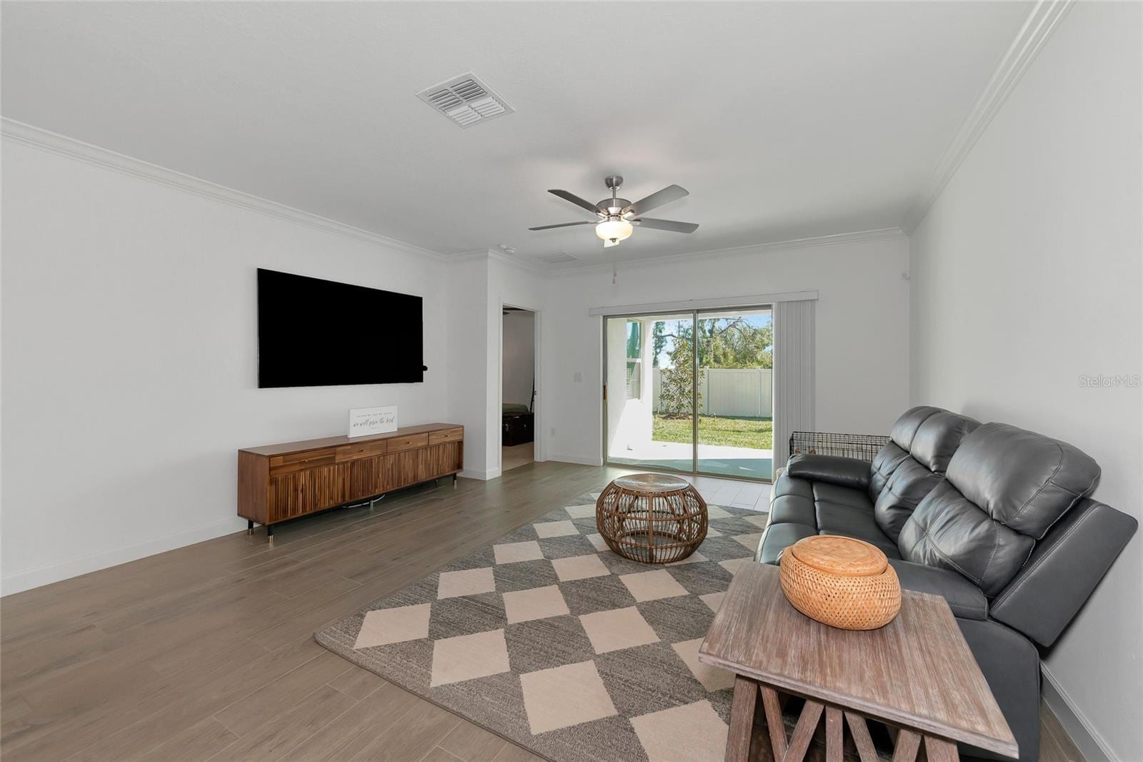 17322 Holly Well Ave photo 5