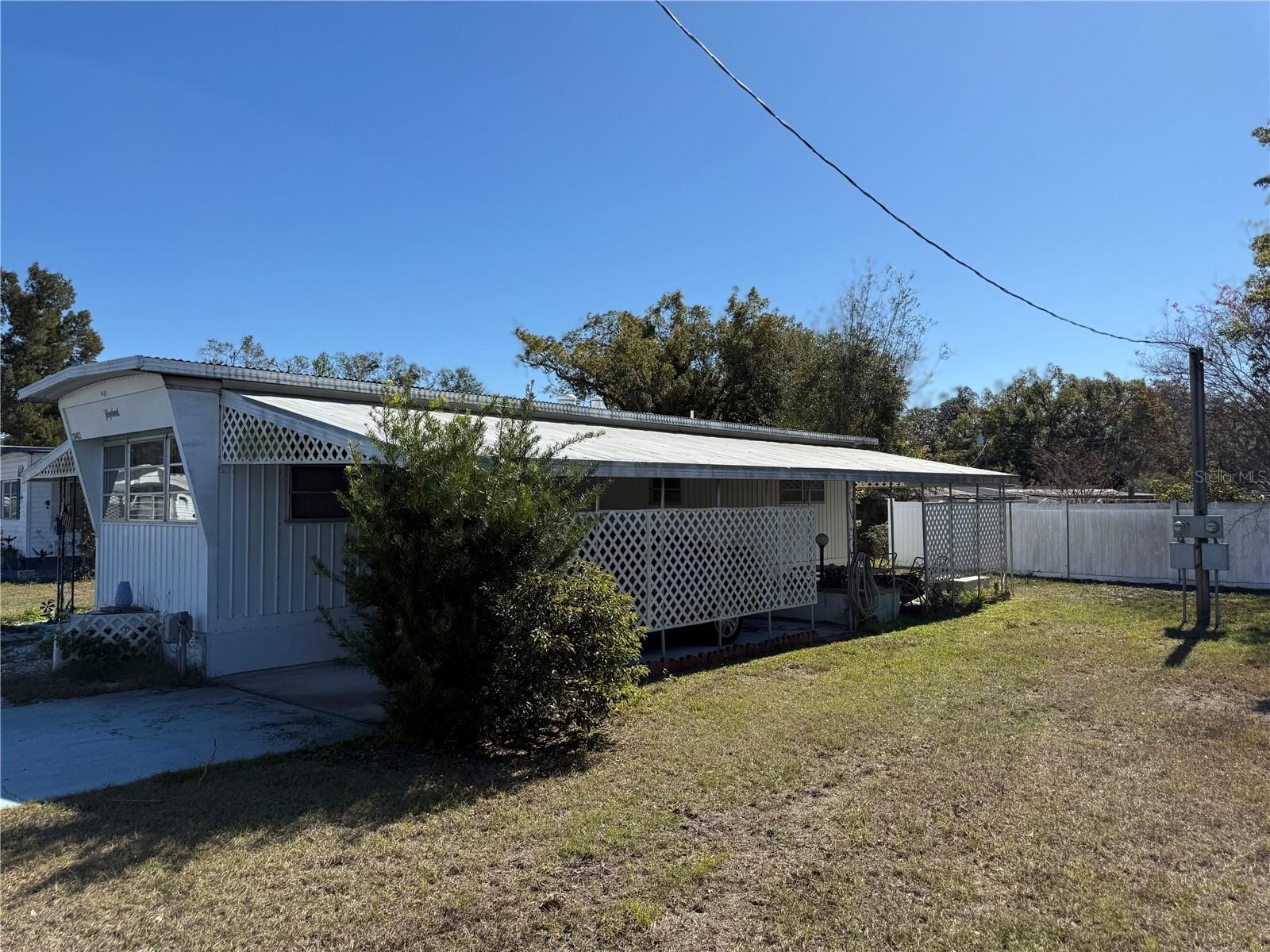 37402 Hammond Dr photo 3