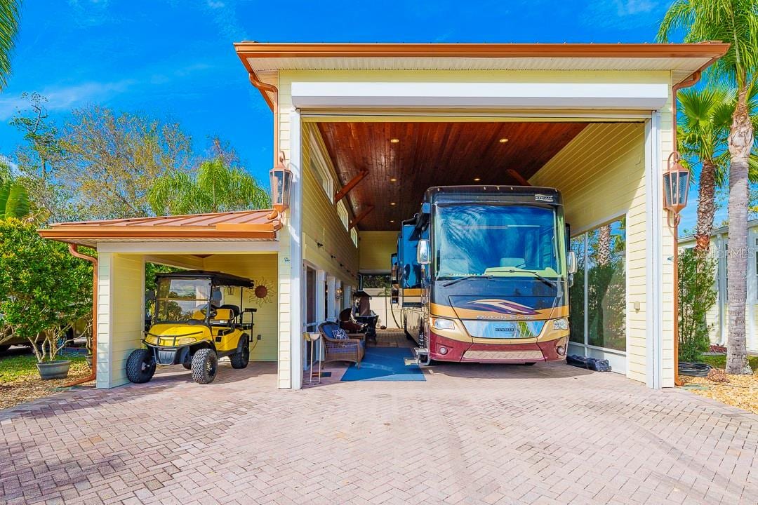 6841 Amanda Vista Cir photo 4