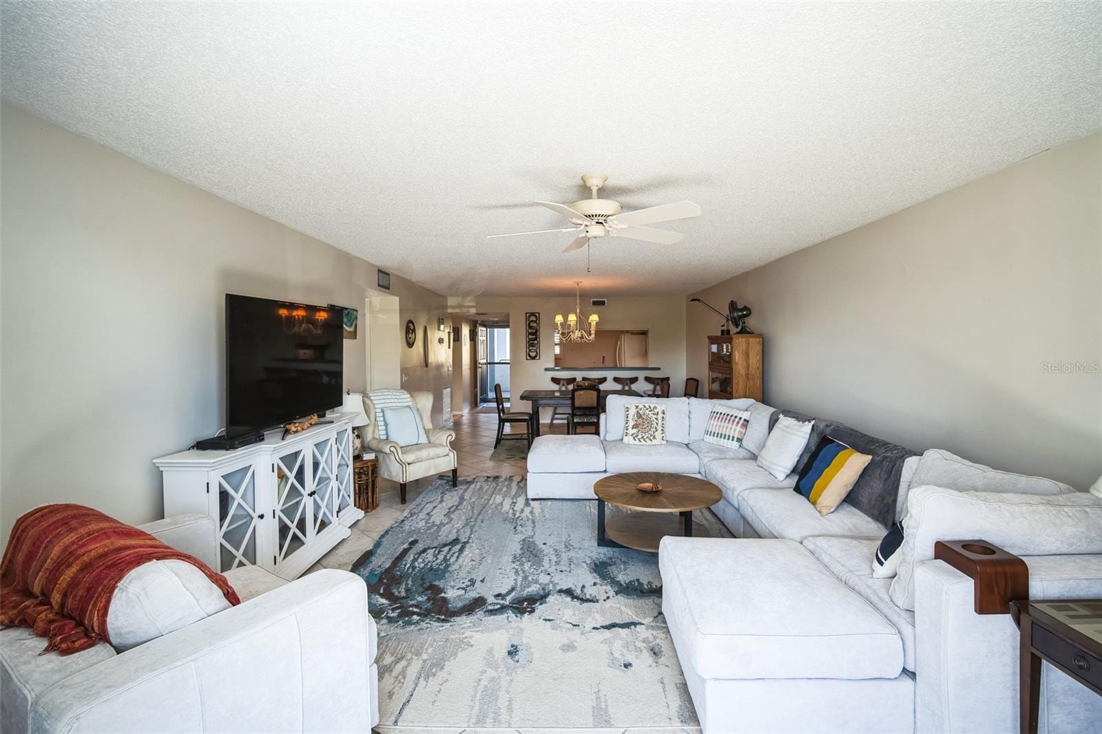 1000 Riverside Dr #B102 photo 3