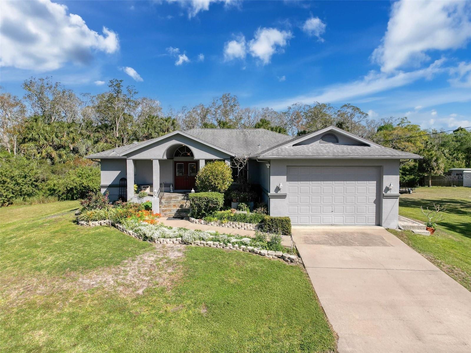8437 Indies Dr photo 2