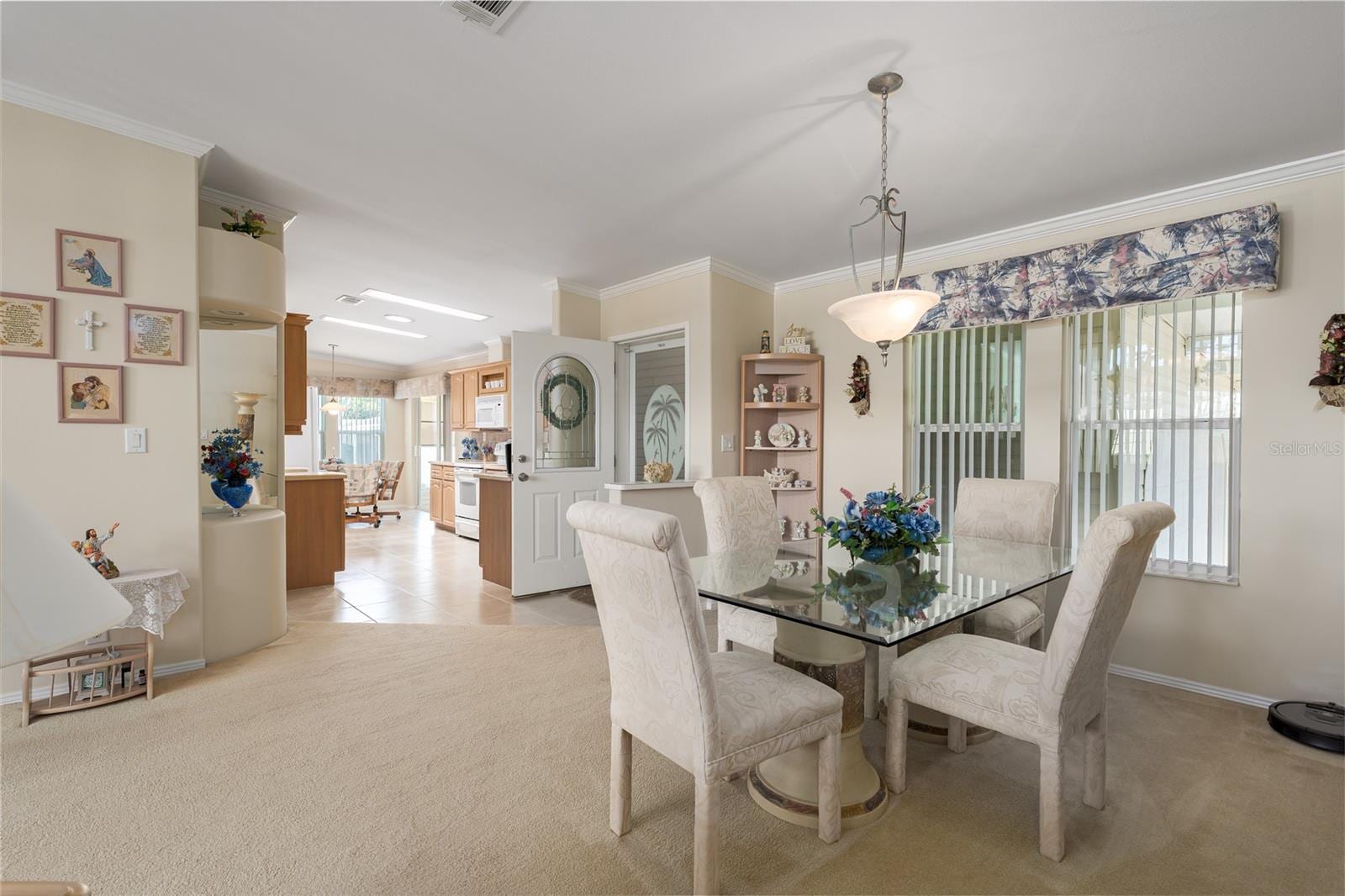 8424 Regal Way photo 5