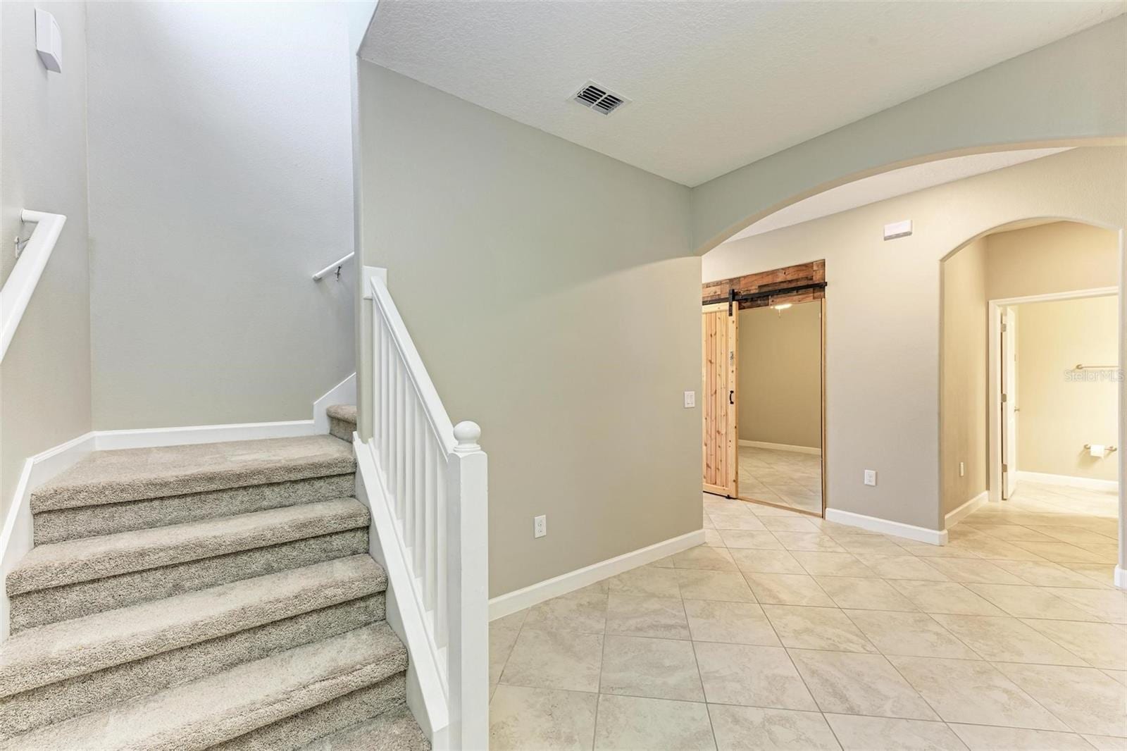 9917 Ivory Dr photo 4