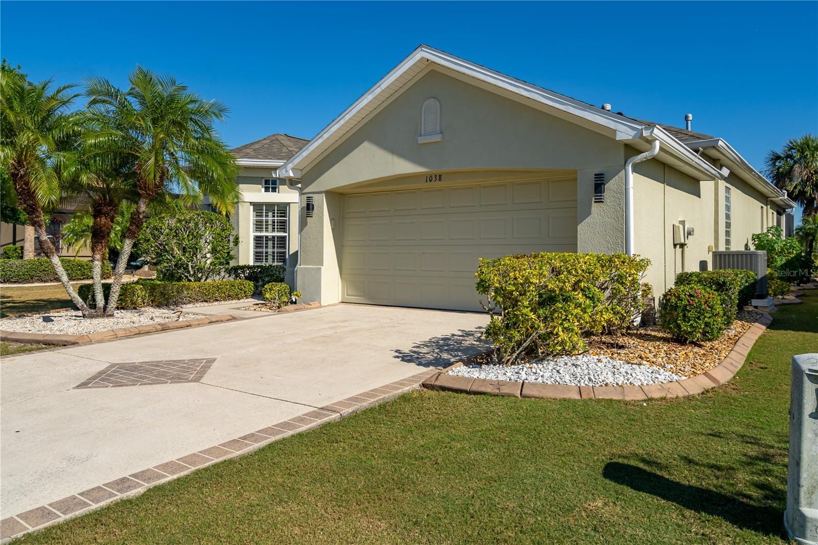 1038 Emerald Dunes Dr photo 5