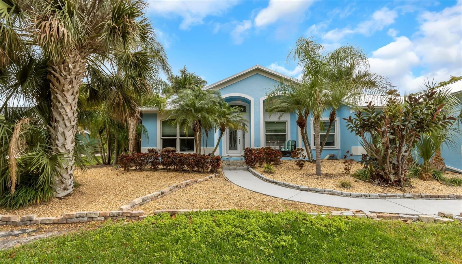 424 Island Cay Way photo 2
