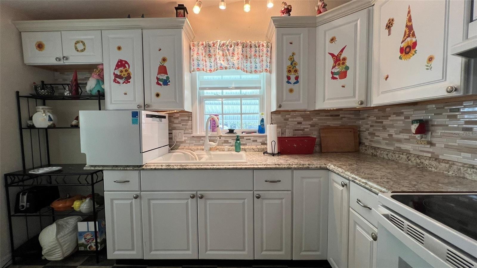 3829 Chah Dr photo 5
