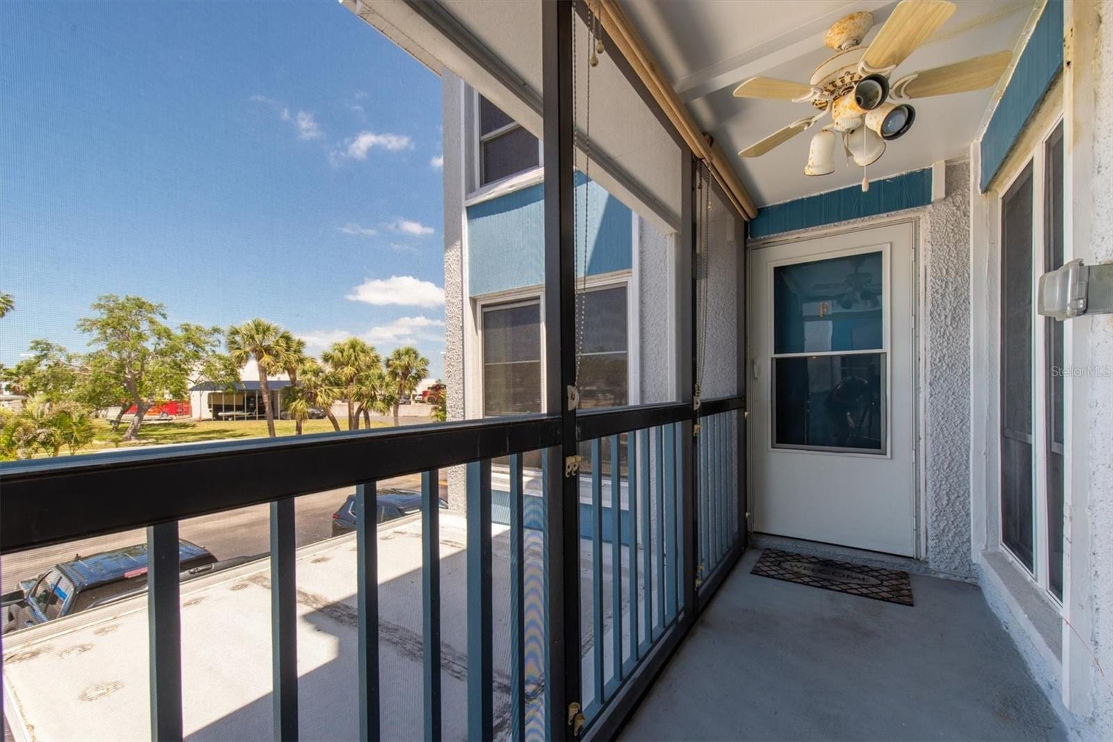 171 Medallion Blvd #F photo 3