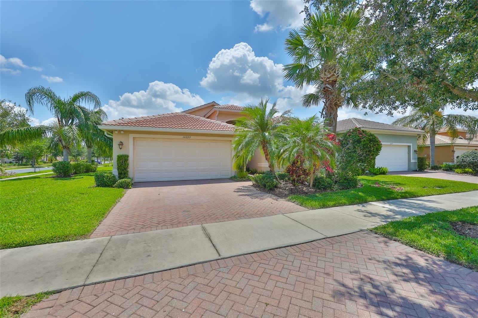 16227 Cape Coral Dr photo 3