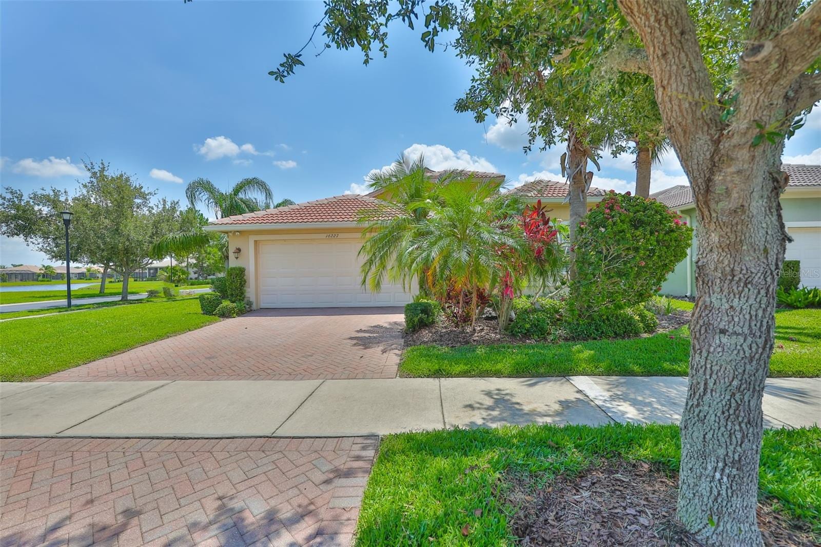 16227 Cape Coral Dr photo 5