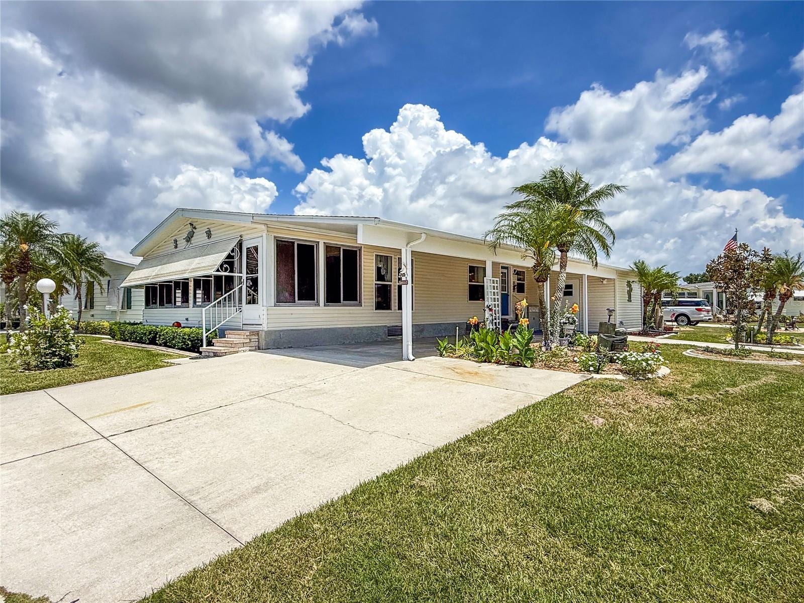 73 Whipporwill CT photo 4