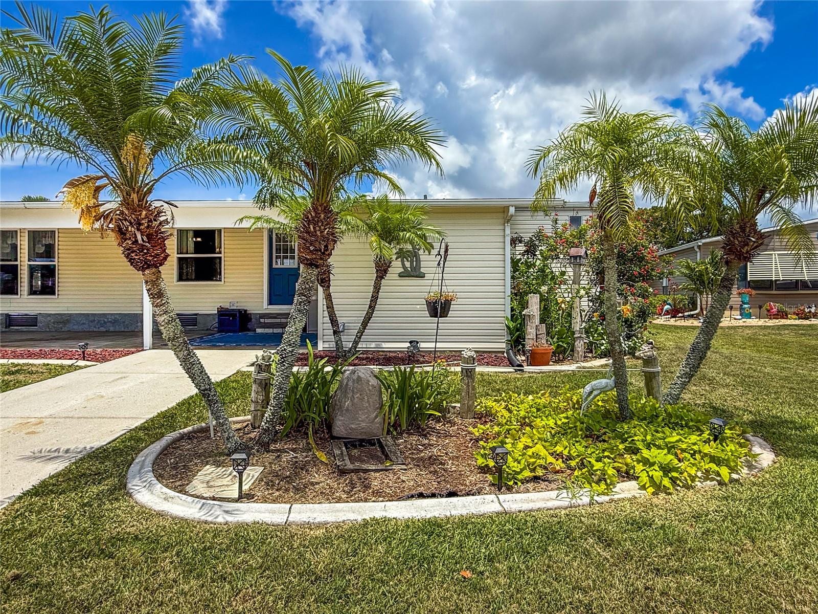 73 Whipporwill CT photo 5