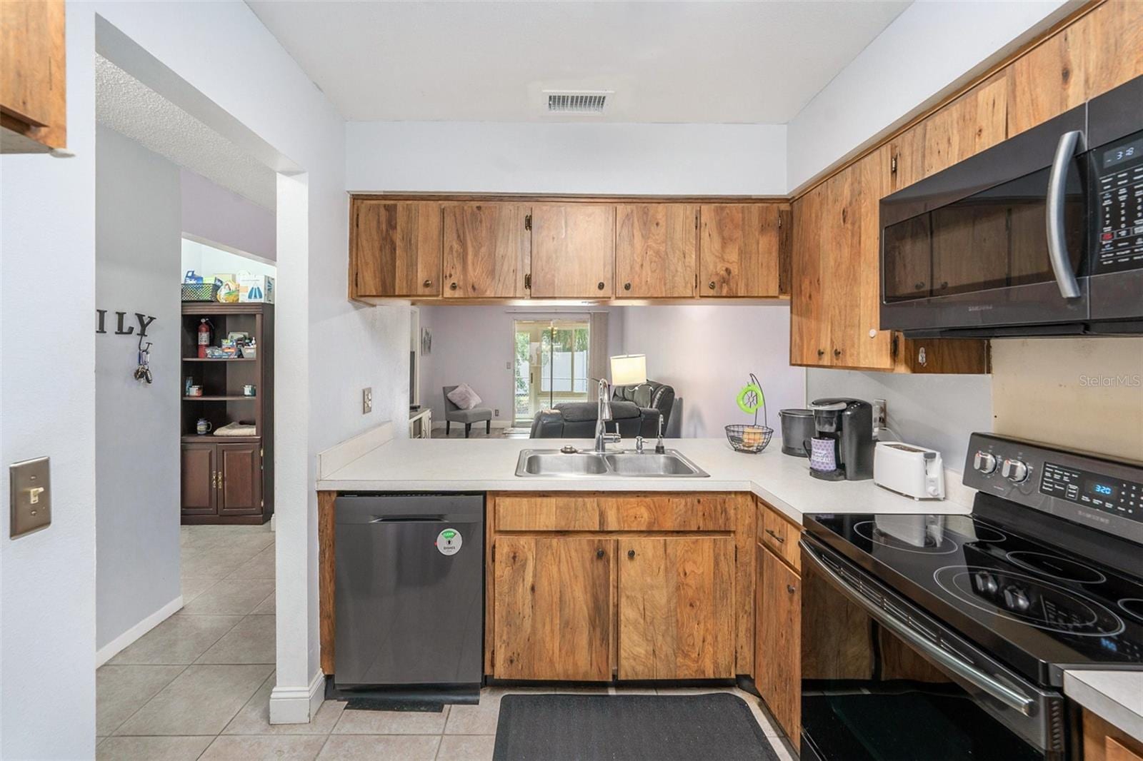 6346 Bonnie Bay Cir N photo 5