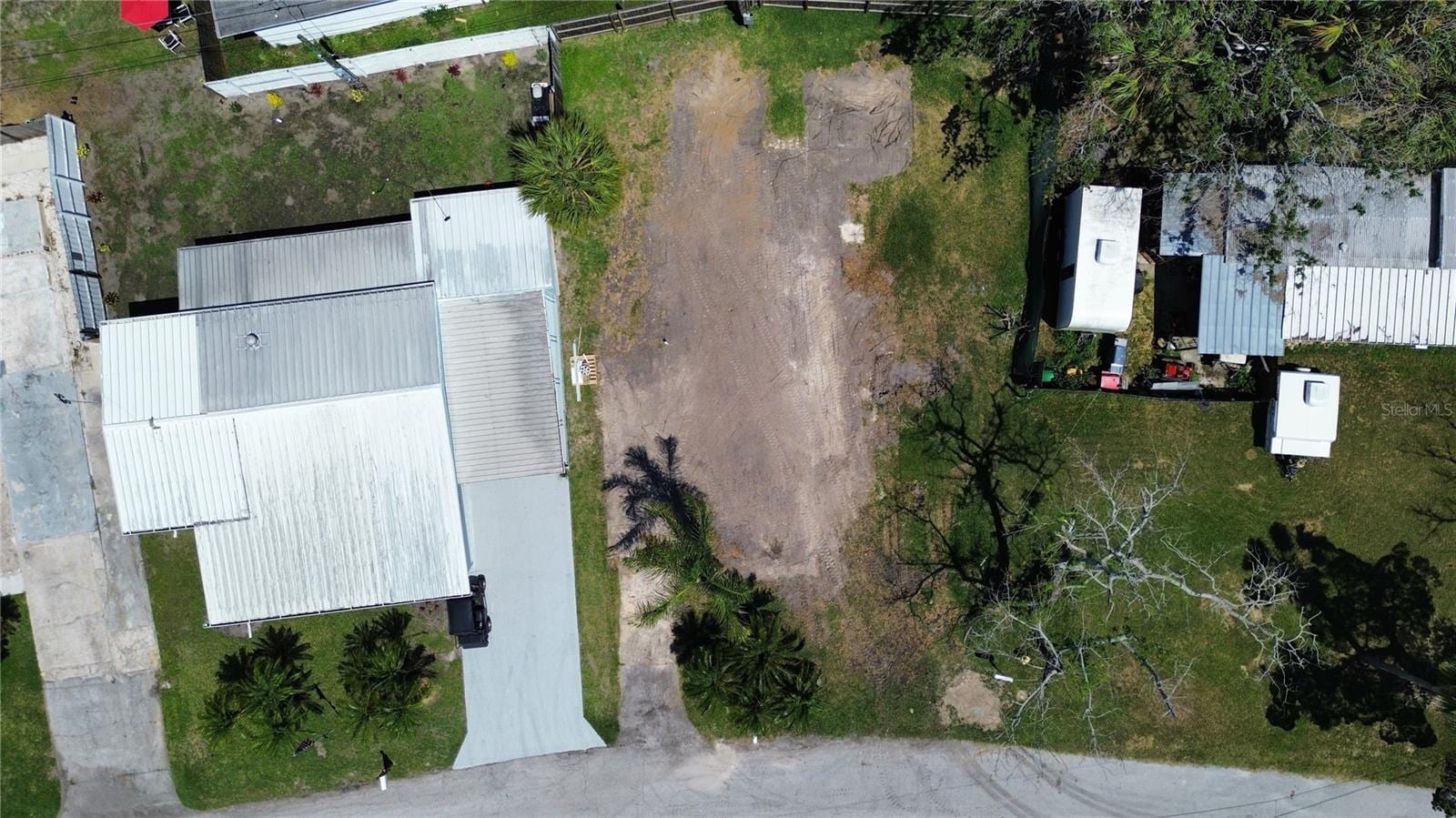 6828 Edgewater Dr photo 5