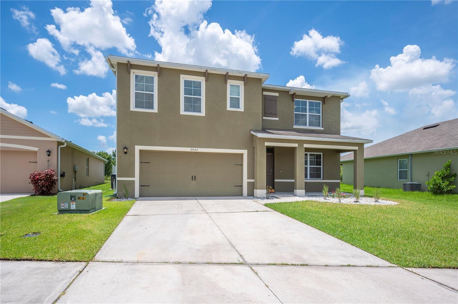 2062 Blue Highlands Dr photo 3