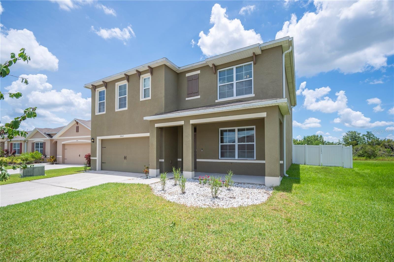 2062 Blue Highlands Dr photo 4