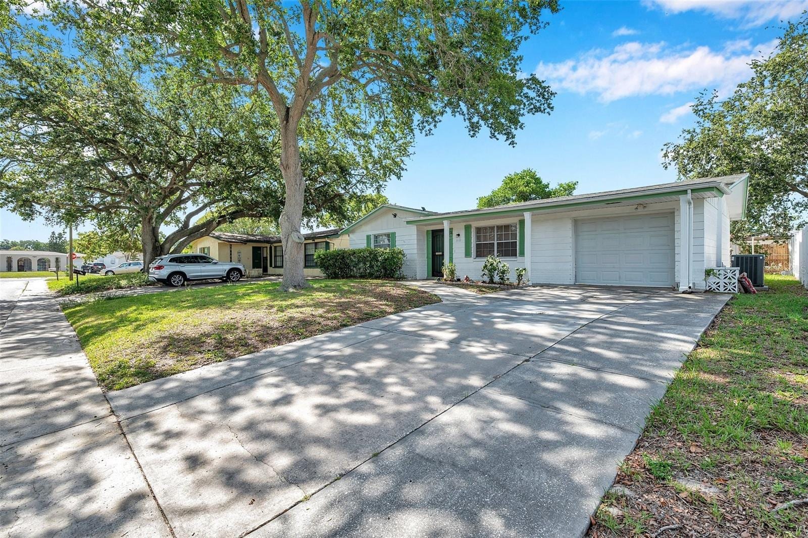 3118 Lloyd Dr photo 3