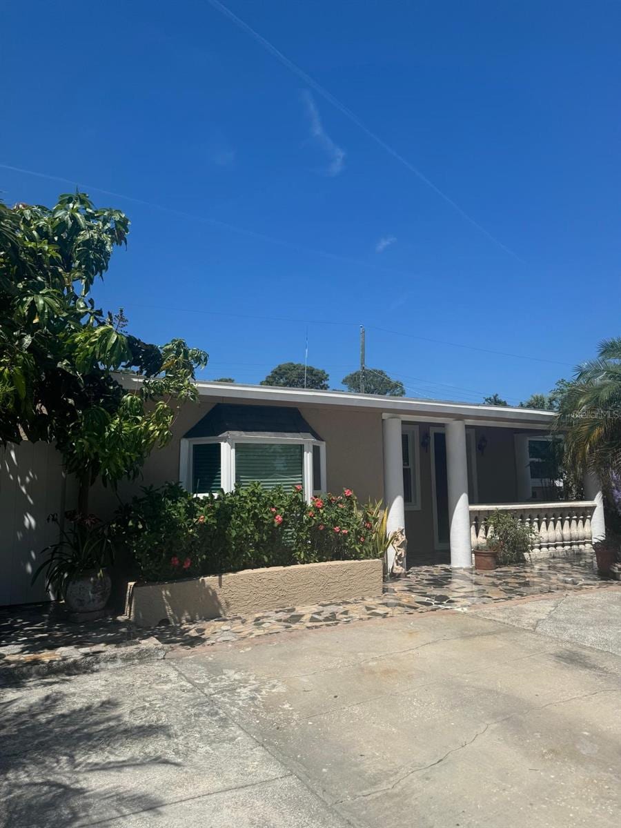 5106 Gateway Dr photo 3