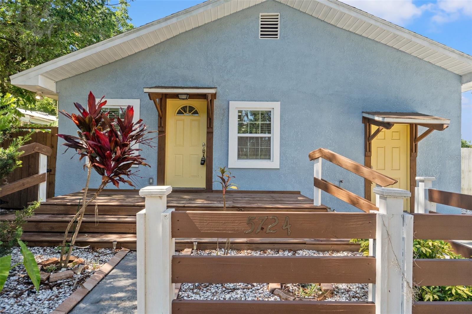 5724 Casson Ave photo 3