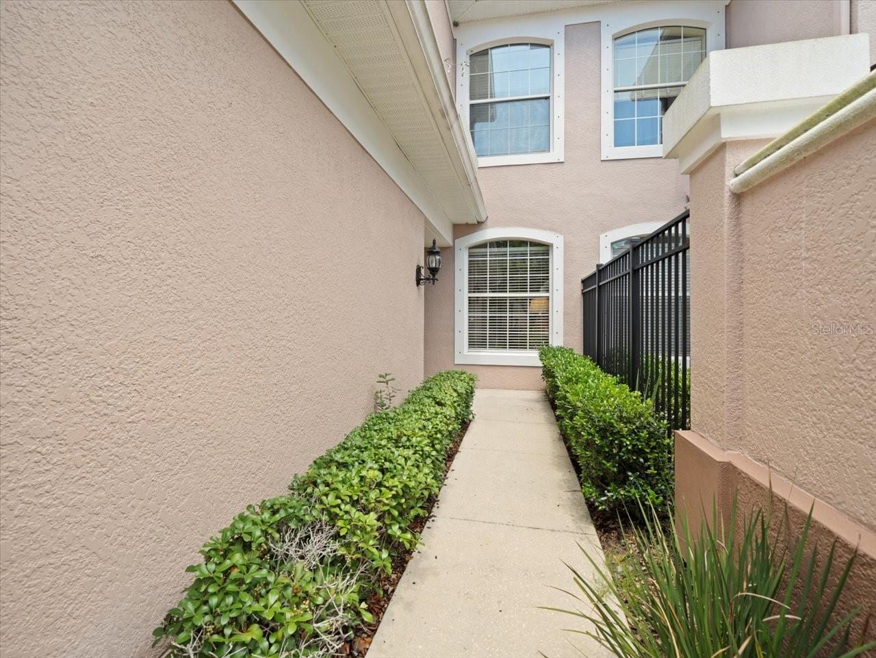 897 Lantern Way photo 5