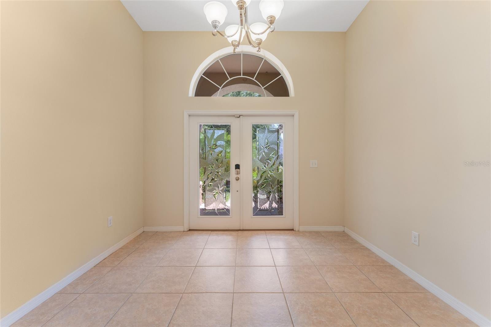 2637 Yukon Cliff Dr photo 4
