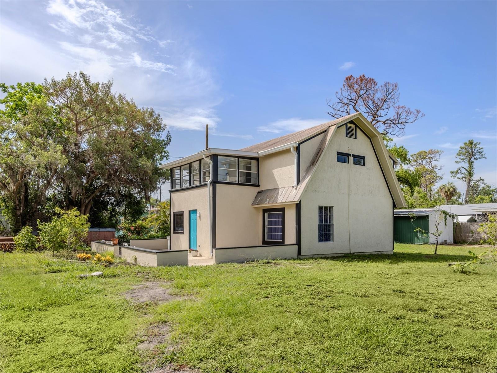 305 Chauncey Ave photo 3