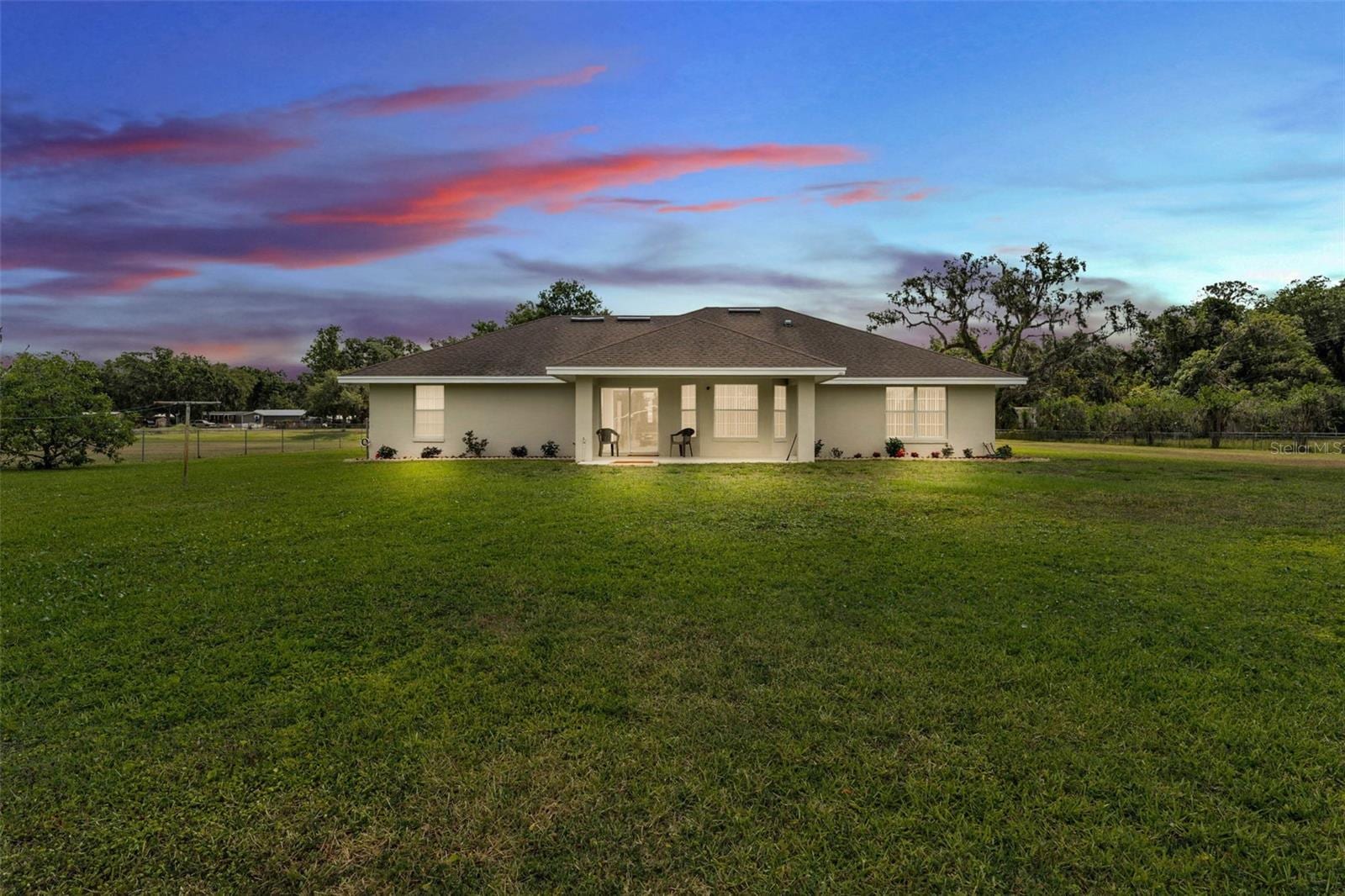 8904 Carrolwood Dr photo 2