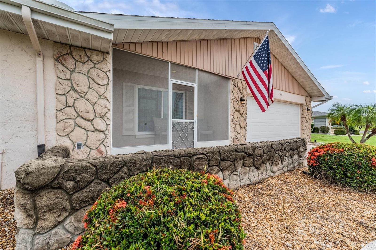 1209 Wild Feather Ln photo 2