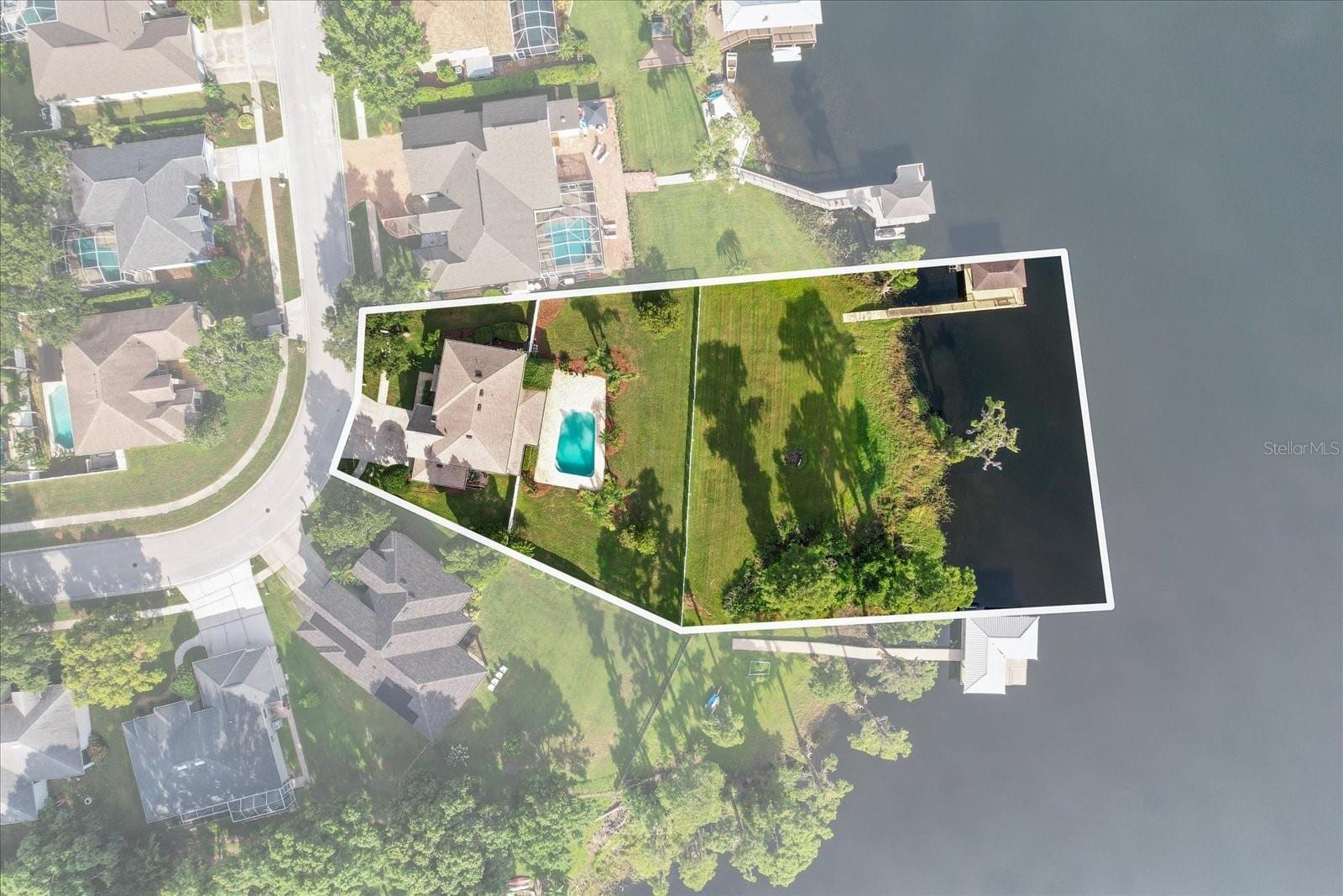 1300 Wyndham Lakes Dr photo 4