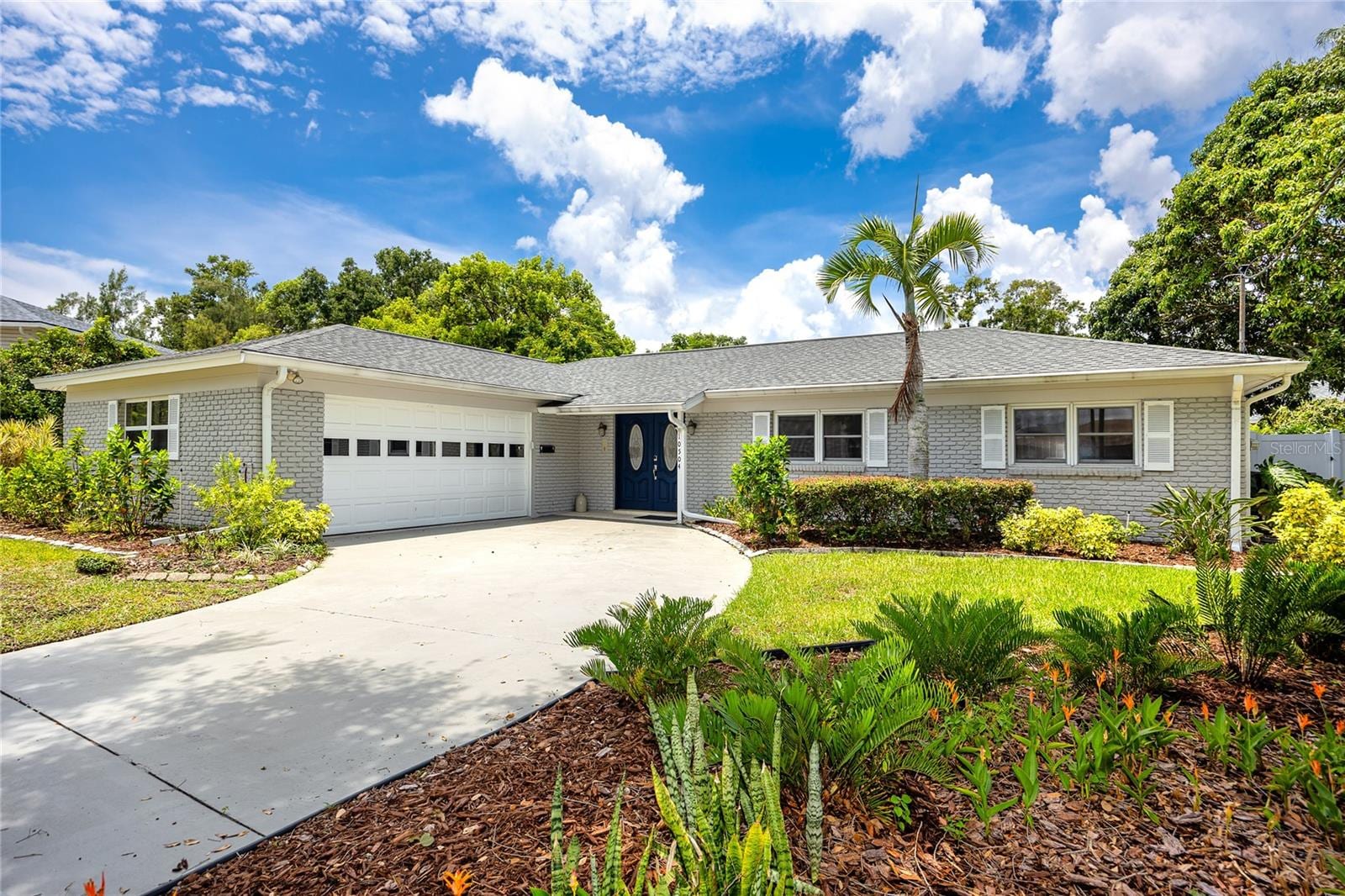 10504 Lacera Dr photo 2