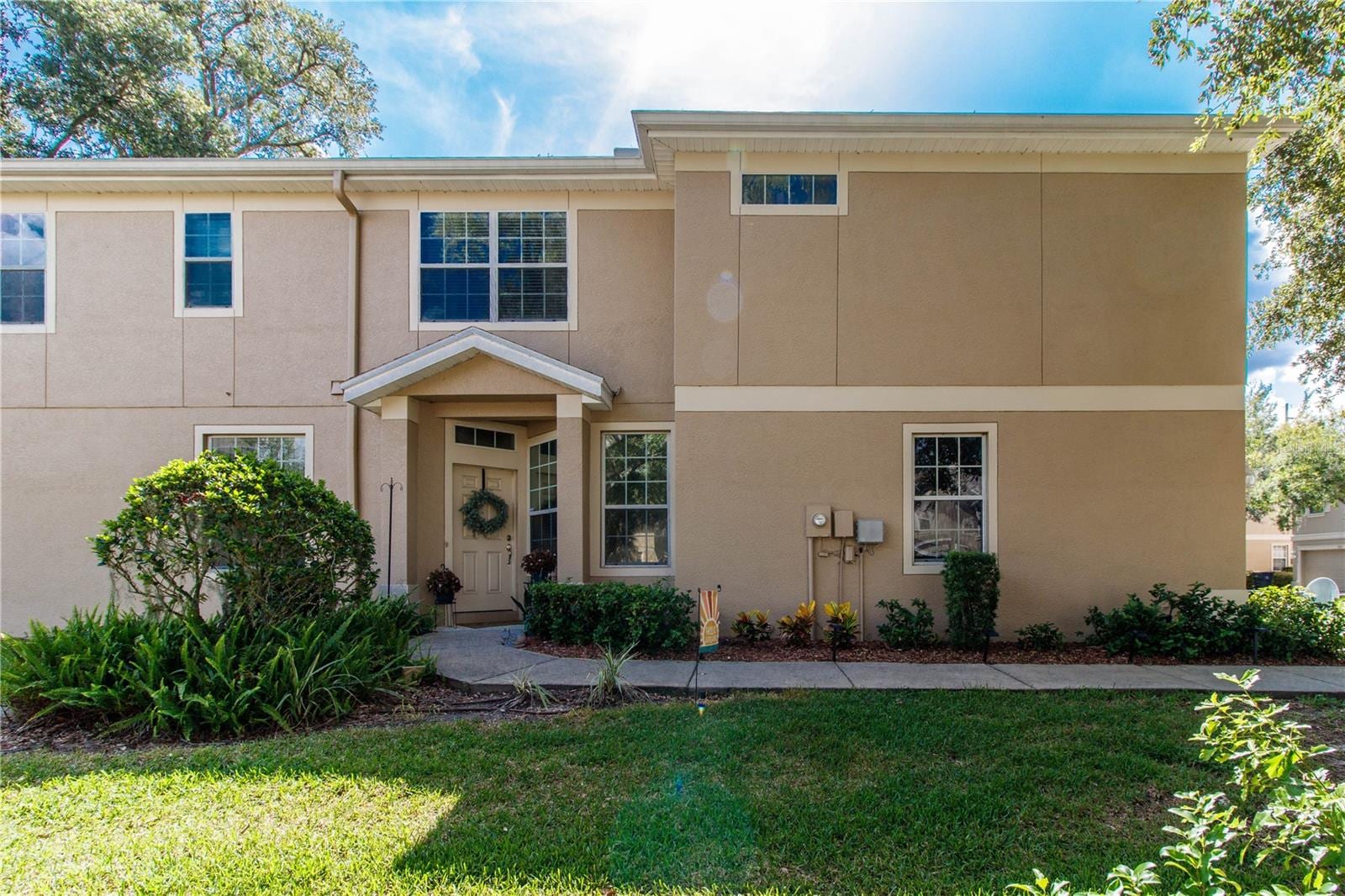 9802 Blue Palm Way photo 4