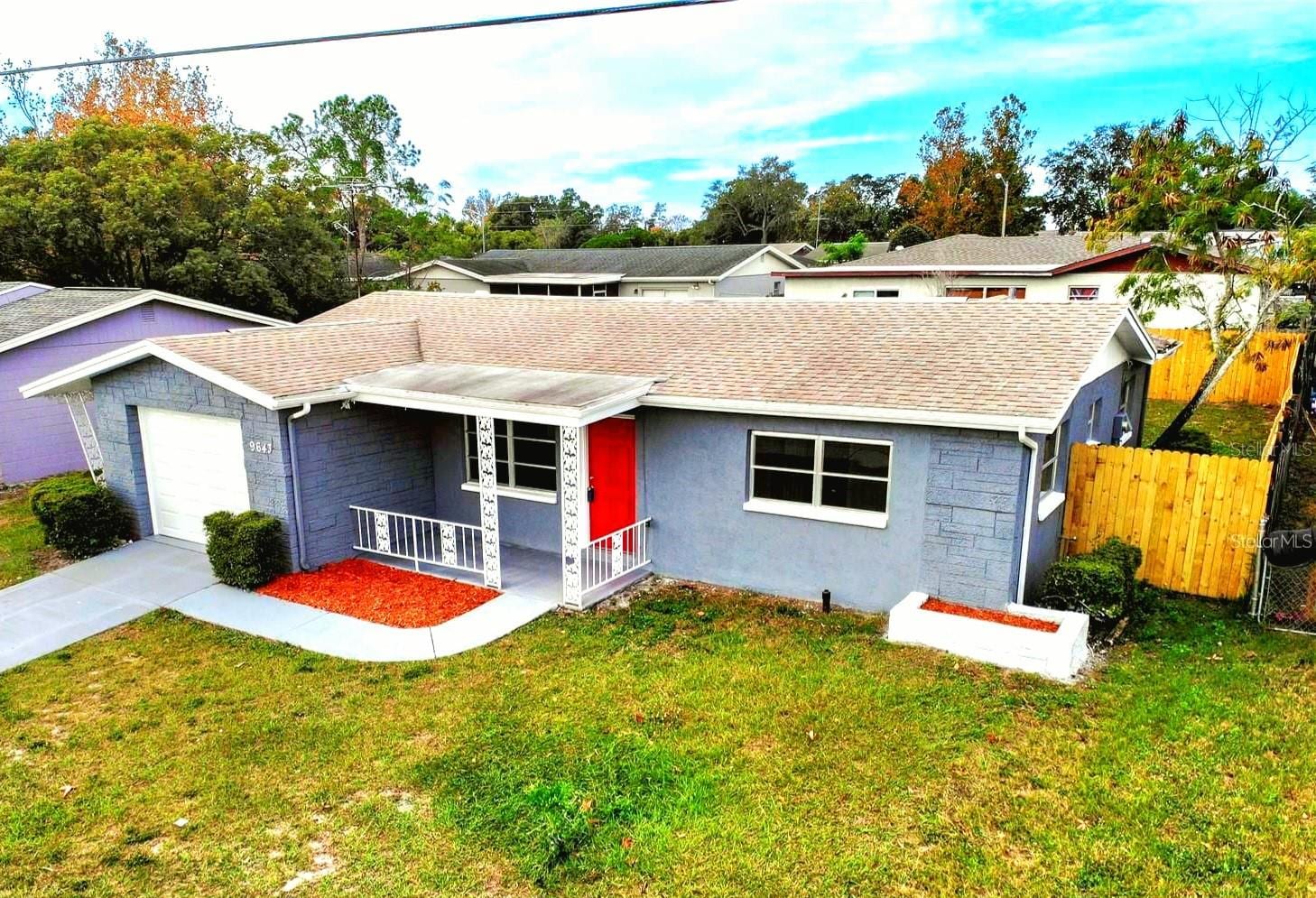 9643 Marlinton Ln photo 3