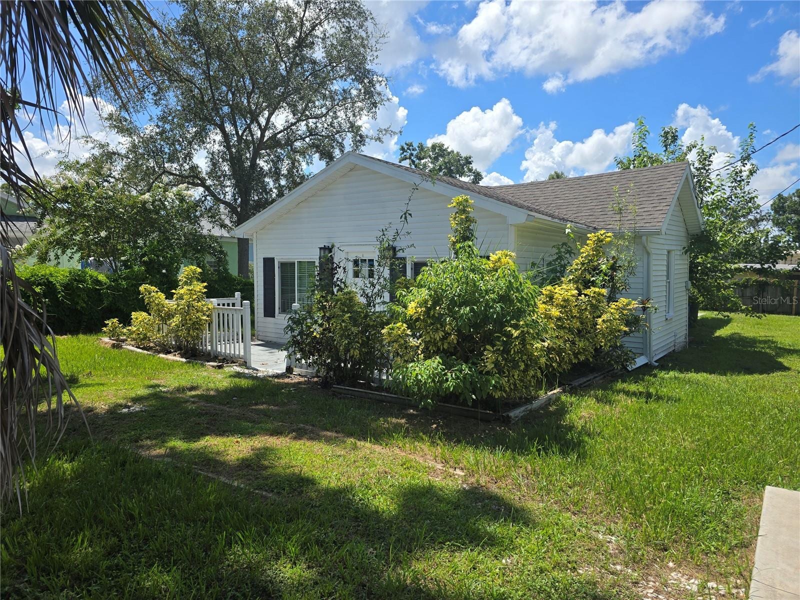 1327 Georgia Ave photo 4