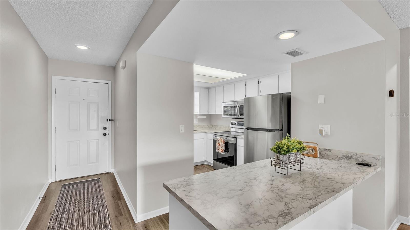 6056 Topher Trl photo 4