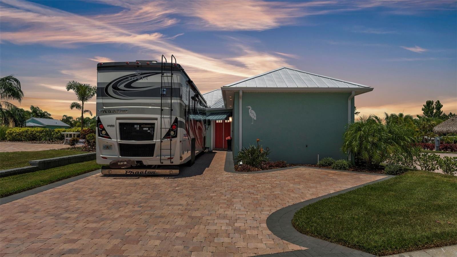 2829 Snowy Egret Dr photo 2