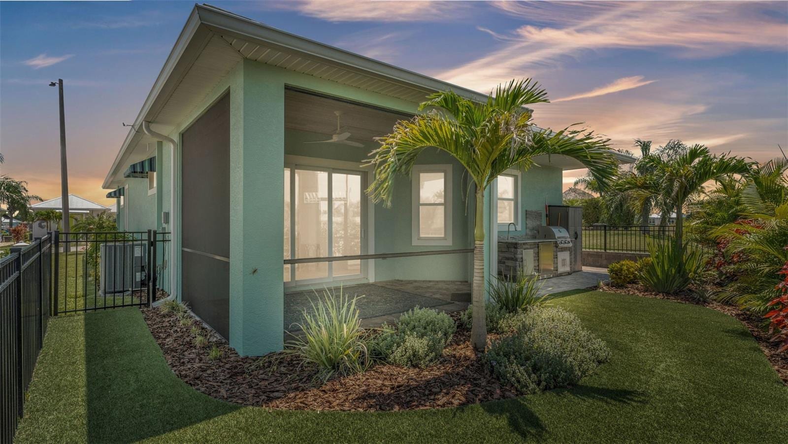 2829 Snowy Egret Dr photo 3