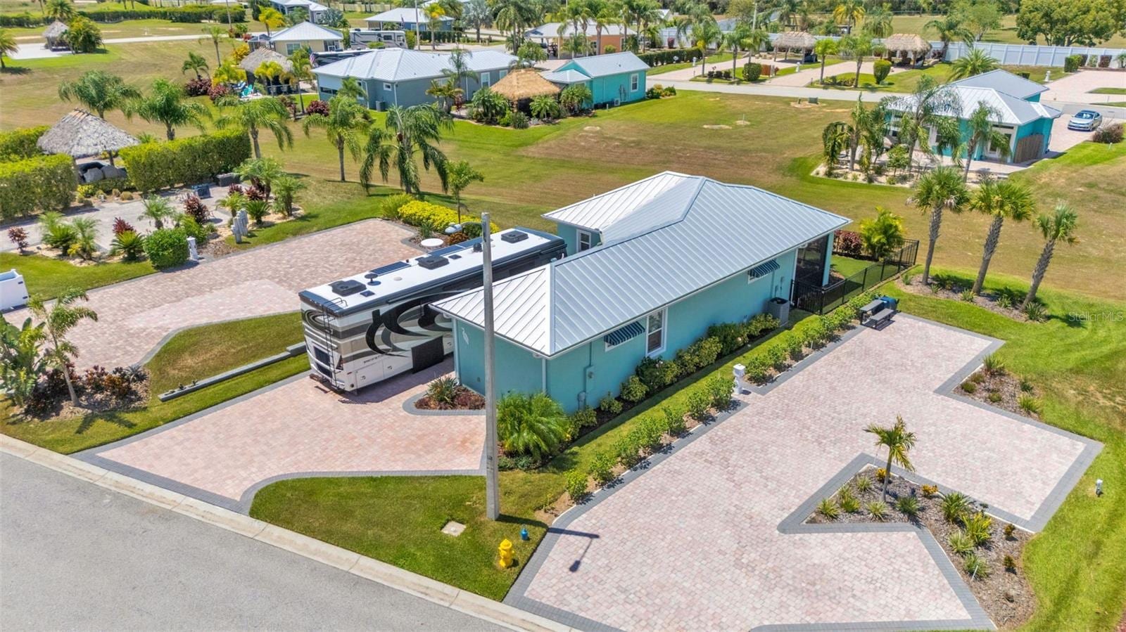 2829 Snowy Egret Dr photo 4