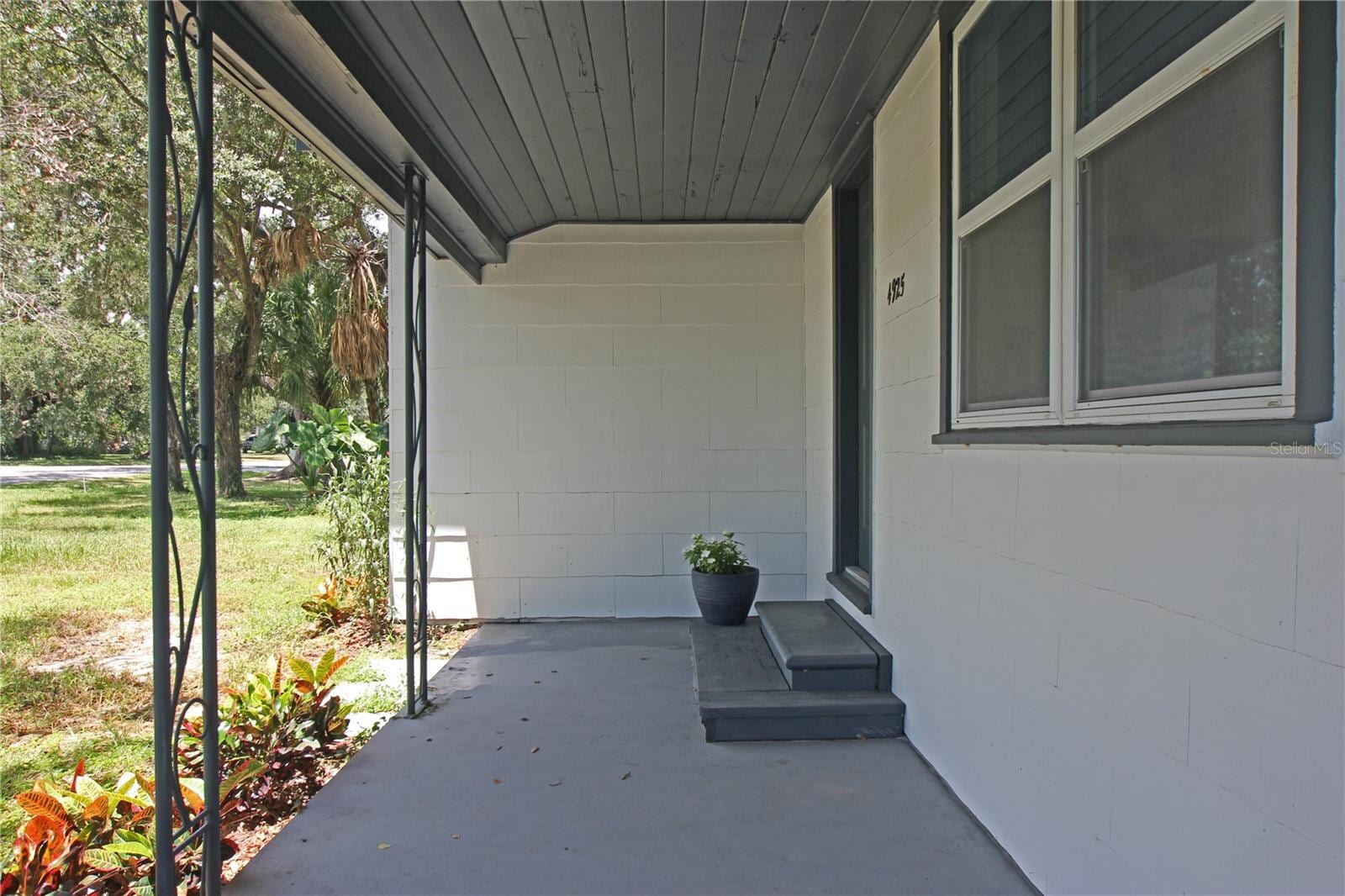 4925 Magnolia Ave photo 3