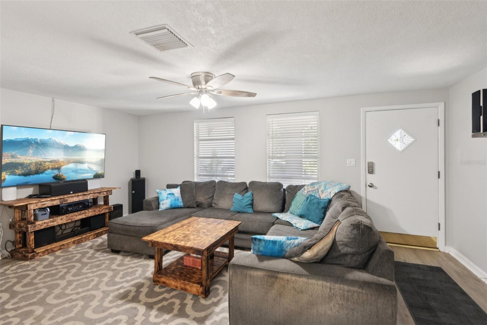 7102 Cherry Laurel Dr photo 3