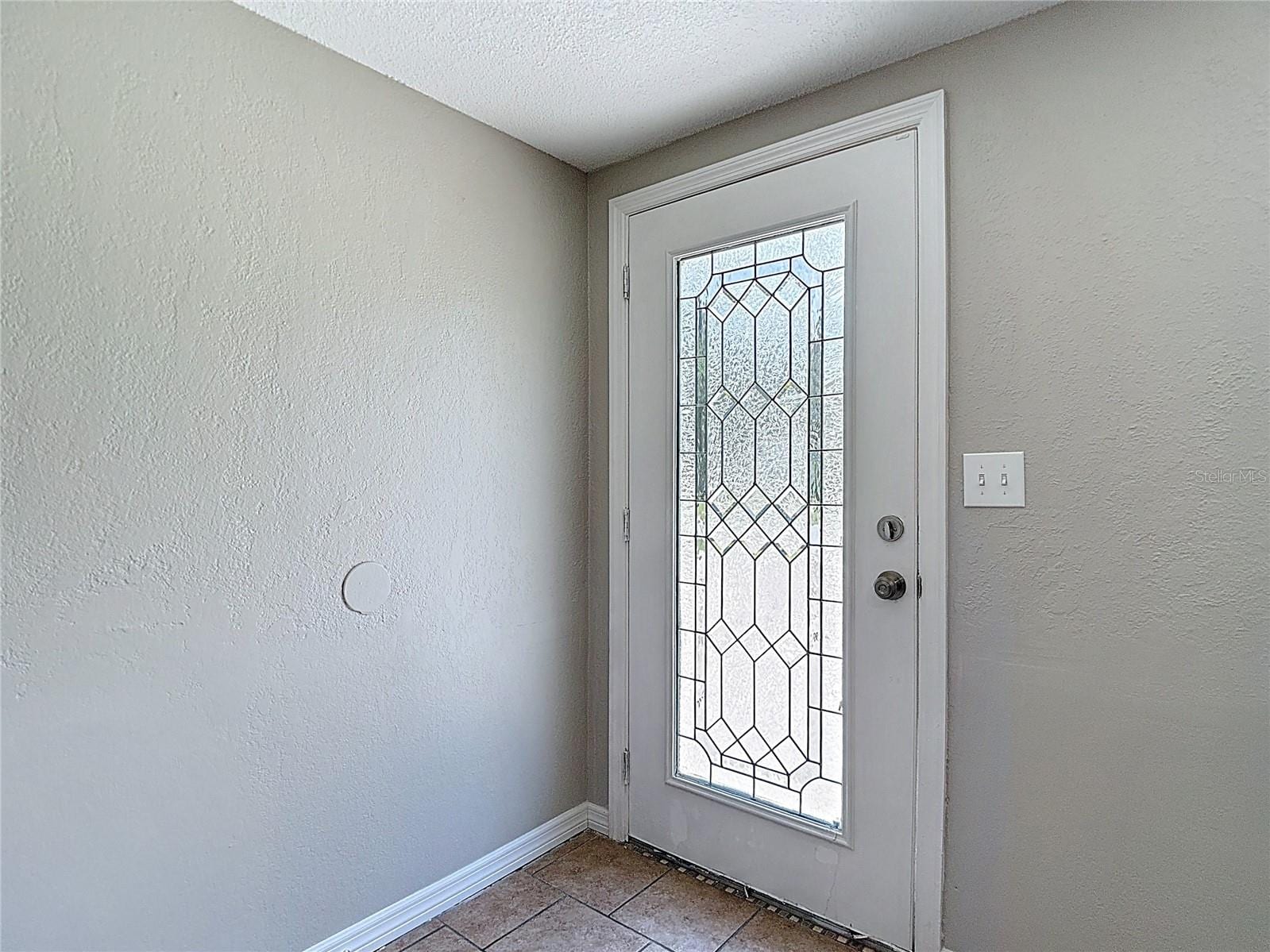 7827 Butler Ave photo 4