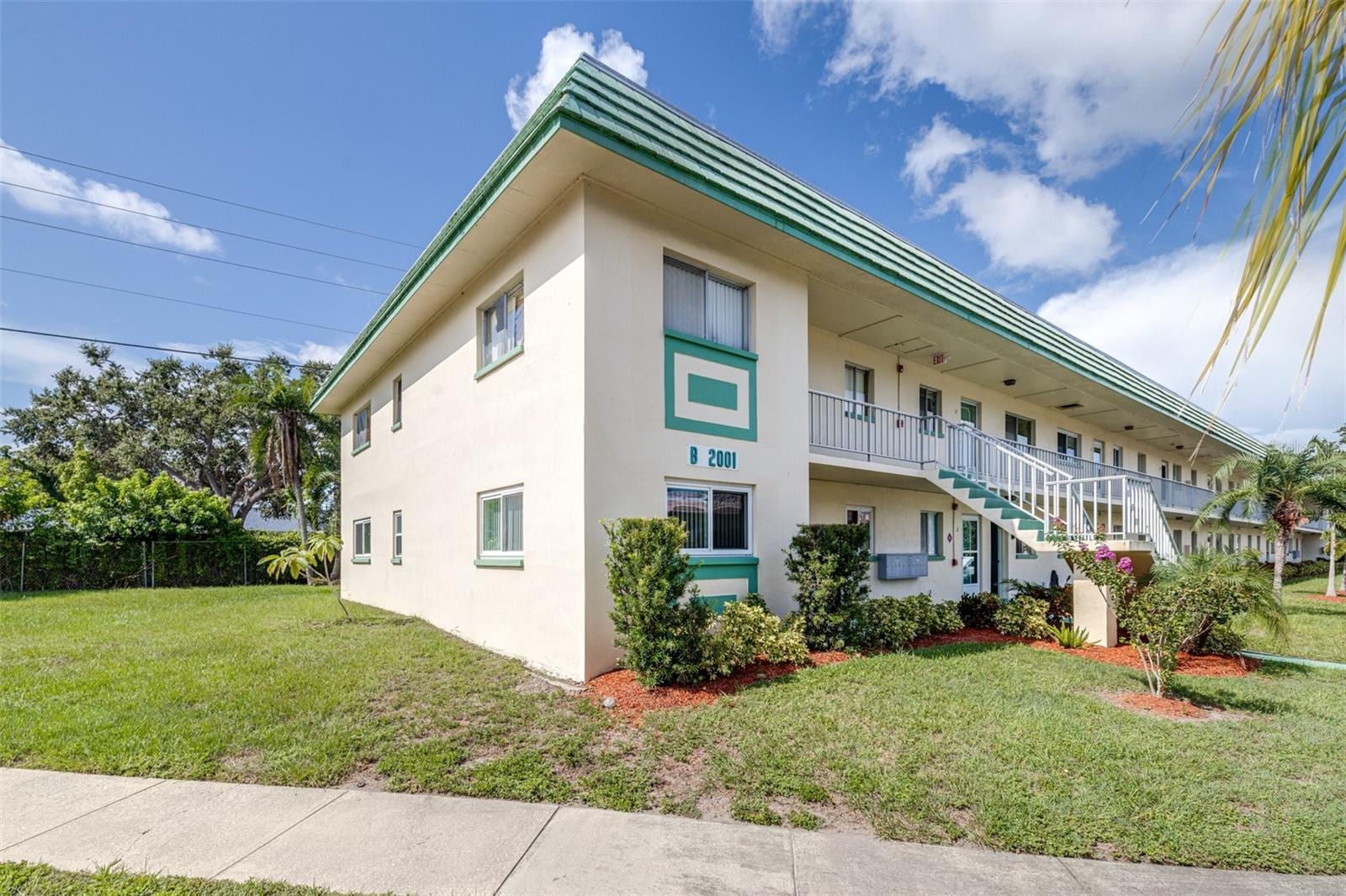 2001 Greenbriar Blvd #1 photo 5