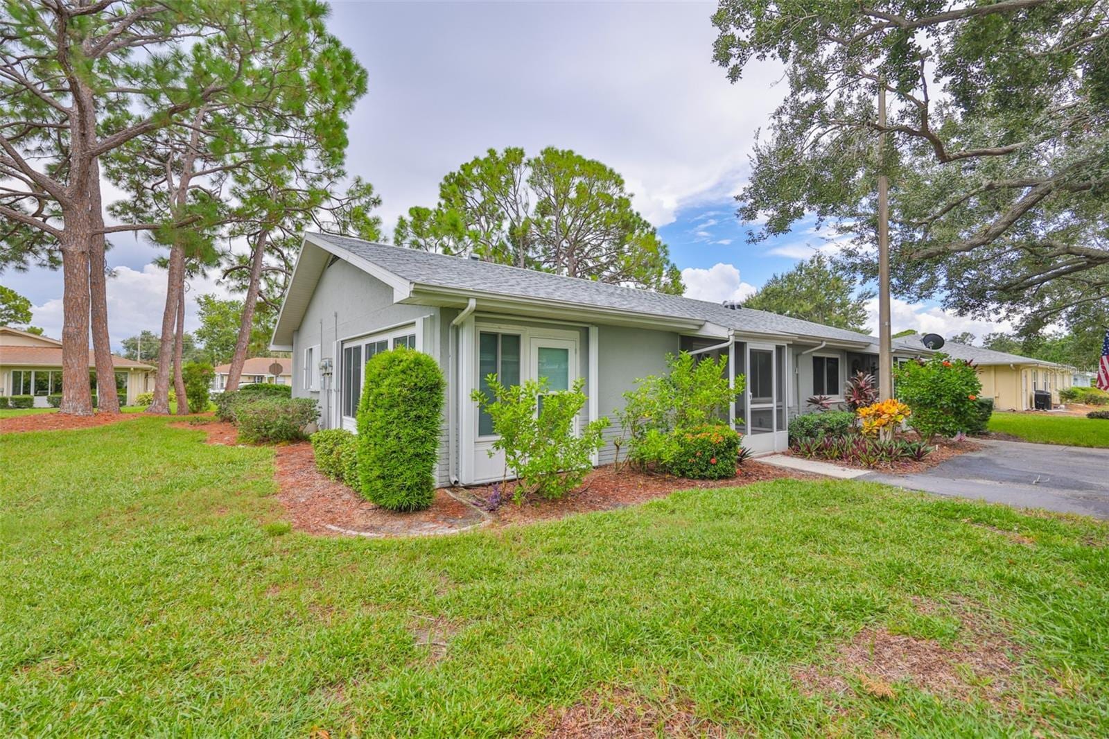 2206 Horsham Pl photo 4