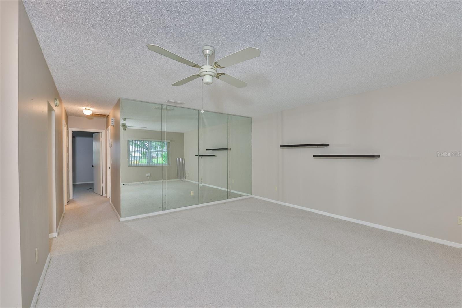 2206 Horsham Pl photo 5