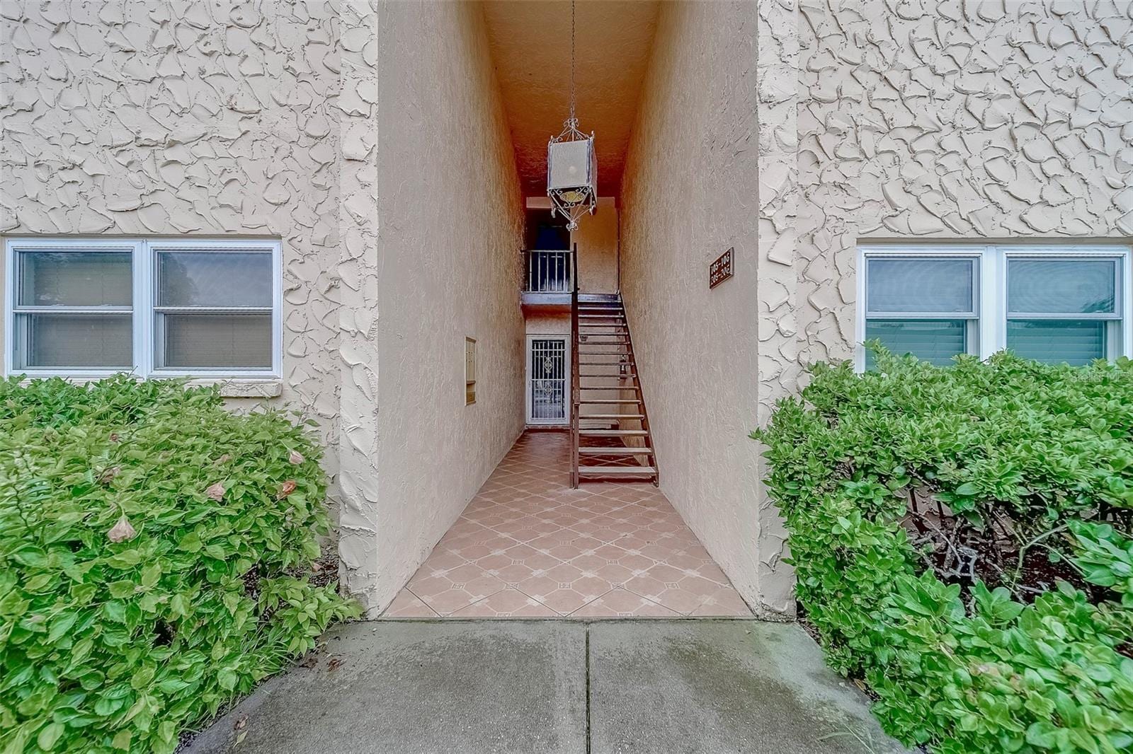 206 Dogwood Cir photo 2