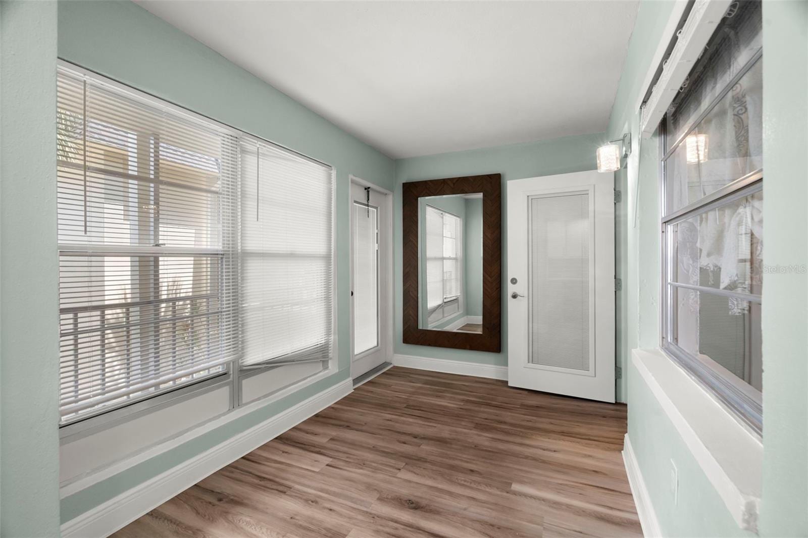 4780 Cove Cir #205 photo 4